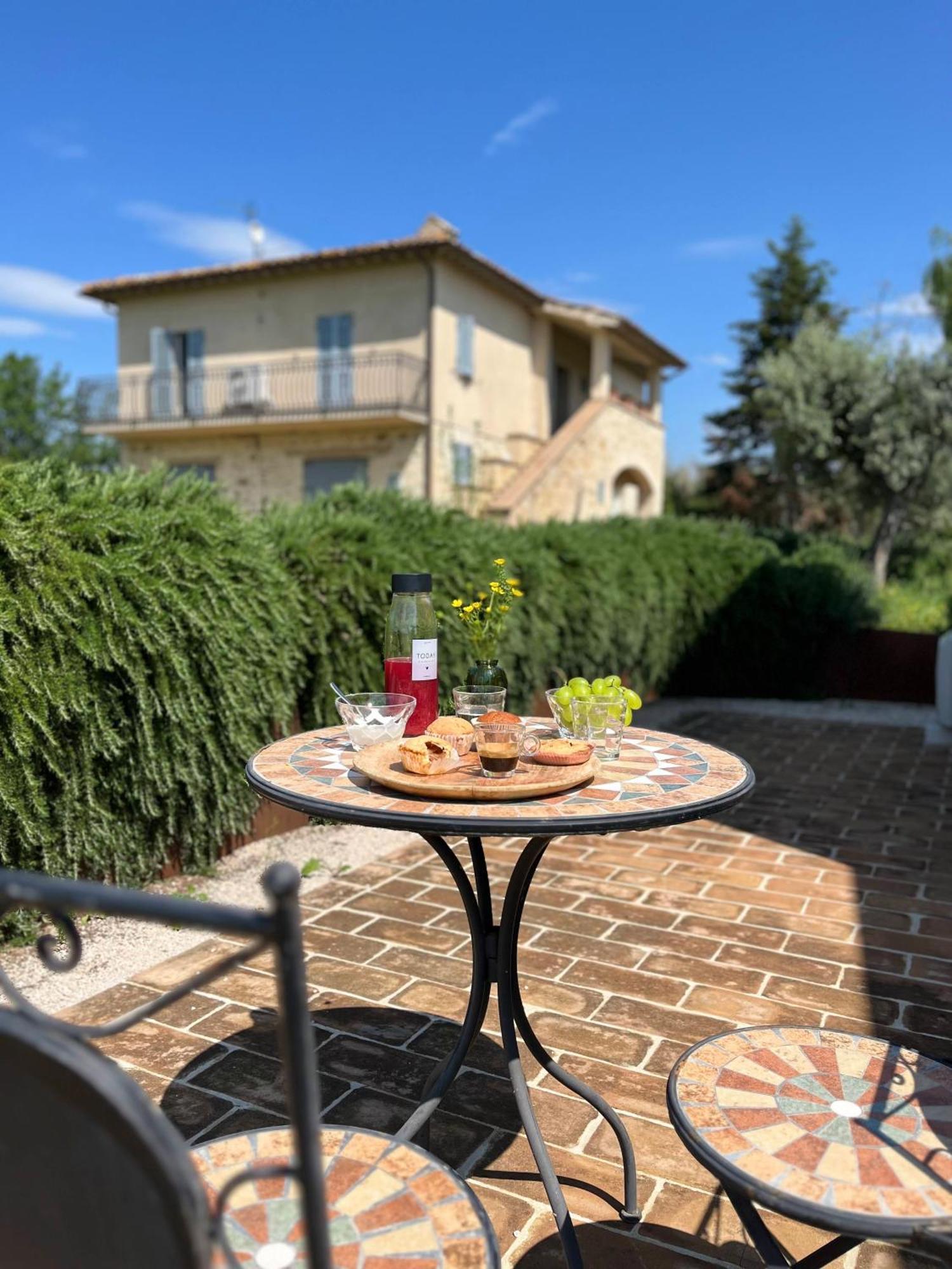 Agriturismo Qui E Ora Bevagna Quarto foto